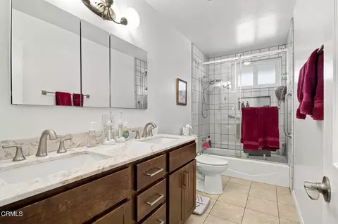 Bath - 6503 Day St, Tujunga, CA 91042 photo 1 of 2