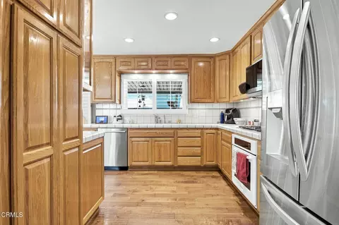 Kitchen - 6503 Day St, Tujunga, CA 91042 photo 4 of 4