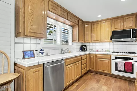 Kitchen - 6503 Day St, Tujunga, CA 91042 photo 2 of 4