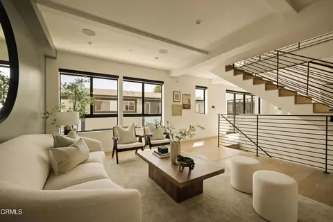 643 N Hayworth Ave, Los Angeles, CA 90048