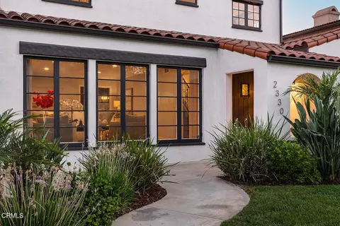 Exterior - 2330 E Orange Grove Blvd, Pasadena, CA 91104 photo 2 of 12