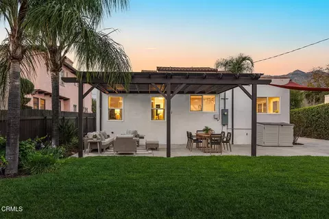 Exterior - 2330 E Orange Grove Blvd, Pasadena, CA 91104 photo 7 of 12