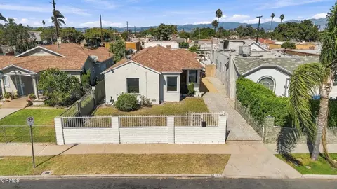 2055 W 80th St, Los Angeles, CA 90047