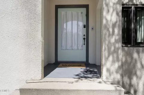 Entry Way - 511 E Penn St, Pasadena, CA 91104 photo 1 of 3