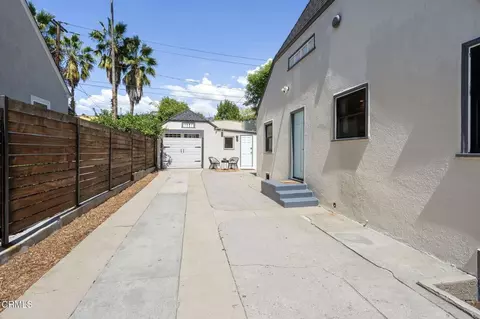 Exterior - 511 E Penn St, Pasadena, CA 91104 photo 10 of 12