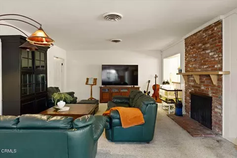 Living - 3585 Shadow Grove Rd, Pasadena, CA 91107 photo 1 of 3