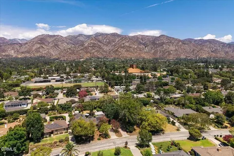 View/Area - 3585 Shadow Grove Rd, Pasadena, CA 91107 photo 1 of 2