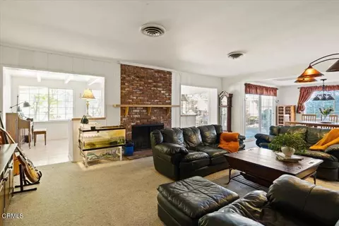 Living - 3585 Shadow Grove Rd, Pasadena, CA 91107 photo 2 of 3