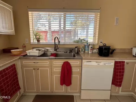 Kitchen - 125 2 Hawk Ranch Rd, Tecopa, CA 92389 photo 2 of 2