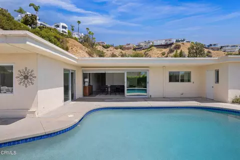 Exterior - 1919 Deermont Rd, Glendale, CA 91207 photo 2 of 16