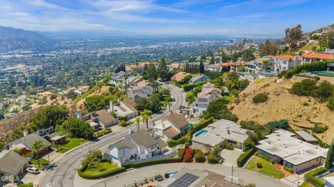 View/Area - 1919 Deermont Rd, Glendale, CA 91207 photo 2 of 8