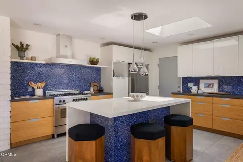 Kitchen - 1919 Deermont Rd, Glendale, CA 91207 photo 4 of 5
