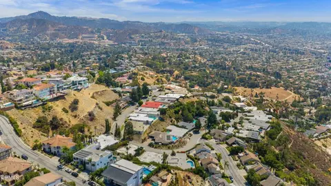 View/Area - 1919 Deermont Rd, Glendale, CA 91207 photo 6 of 8