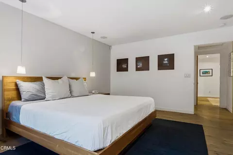 Bedroom - 3616 E Chevy Chase Dr, Glendale, CA 91206 photo 2 of 3