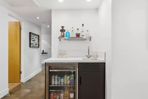 Entry Way - 3616 E Chevy Chase Dr, Glendale, CA 91206 photo 1 of 2