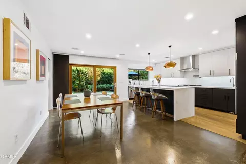 Dining - 3616 E Chevy Chase Dr, Glendale, CA 91206 photo 1 of 3