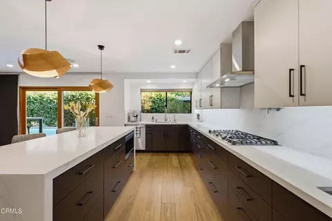 Kitchen - 3616 E Chevy Chase Dr, Glendale, CA 91206 photo 4 of 4