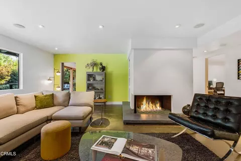 Living - 3616 E Chevy Chase Dr, Glendale, CA 91206 photo 3 of 4