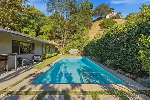 Exterior - 3616 E Chevy Chase Dr, Glendale, CA 91206 photo 2 of 17