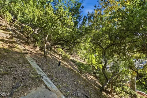 Exterior - 3616 E Chevy Chase Dr, Glendale, CA 91206 photo 6 of 17