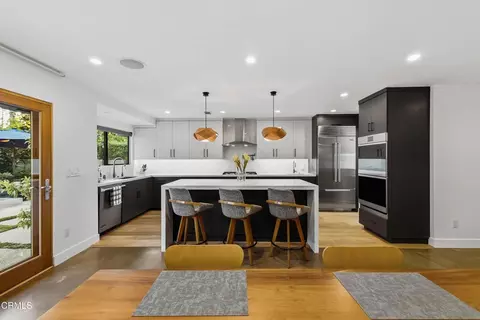Kitchen - 3616 E Chevy Chase Dr, Glendale, CA 91206 photo 2 of 4
