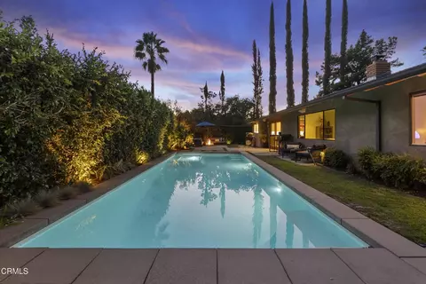 Exterior - 3616 E Chevy Chase Dr, Glendale, CA 91206 photo 16 of 17