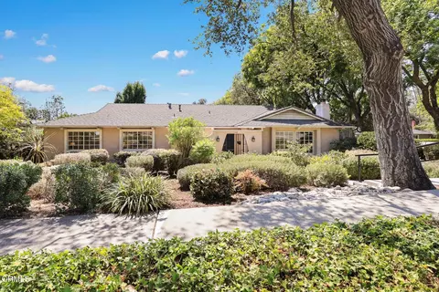 148 W Bonita Ave, Sierra Madre, CA 91024