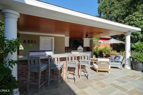 Exterior - 303 Markham Pl, Pasadena, CA 91105 photo 11 of 20