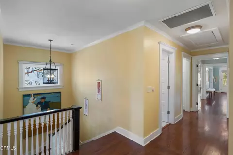 Entry Way - 303 Markham Pl, Pasadena, CA 91105 photo 5 of 6