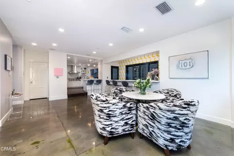 Dining - 1411 Edgehill Pl, Pasadena, CA 91103 photo 1 of 7
