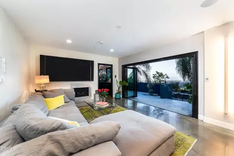 Living - 1411 Edgehill Pl, Pasadena, CA 91103 photo 7 of 7