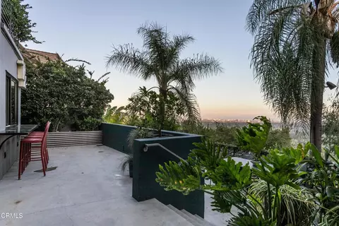 Exterior - 1411 Edgehill Pl, Pasadena, CA 91103 photo 4 of 4