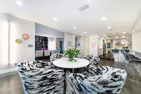 Dining - 1411 Edgehill Pl, Pasadena, CA 91103 photo 3 of 7
