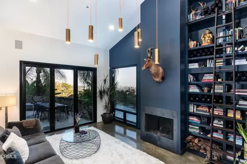 Living - 1411 Edgehill Pl, Pasadena, CA 91103 photo 3 of 7