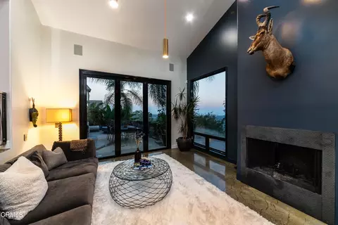 Living - 1411 Edgehill Pl, Pasadena, CA 91103 photo 5 of 7