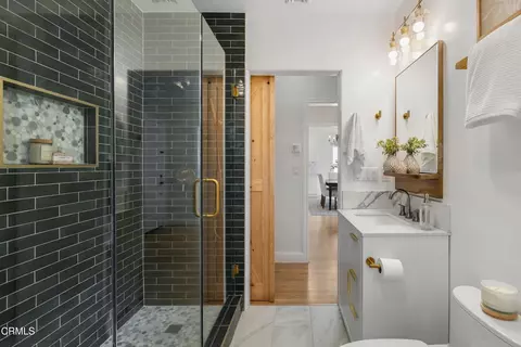 Bath - 781 Morada Pl, Altadena, CA 91001 photo 3 of 3