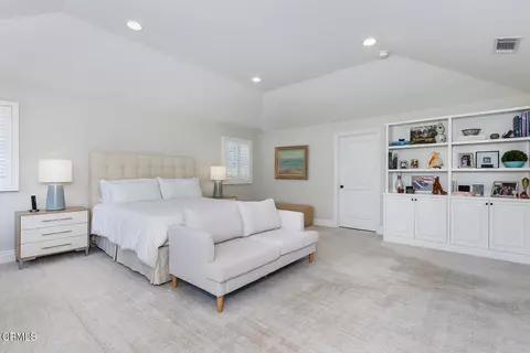 Bedroom - 1667 San Pasqual St, Pasadena, CA 91106 photo 2 of 5