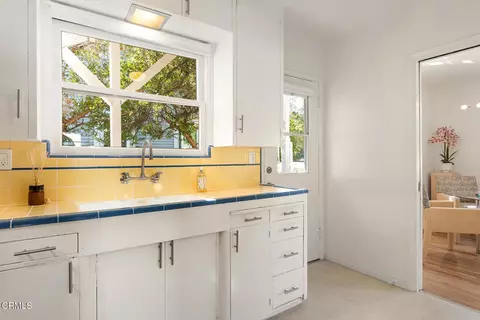 Kitchen - 1946 E Villa St, Pasadena, CA 91107 photo 1 of 3