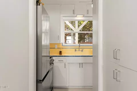 Kitchen - 1946 E Villa St, Pasadena, CA 91107 photo 3 of 3