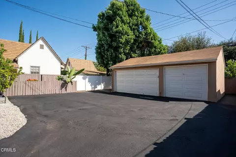 Exterior - 1946 E Villa St, Pasadena, CA 91107 photo 5 of 5