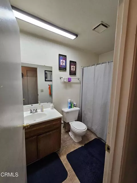 Bath - 420 E B St, Colton, CA 92324 photo 1 of 4
