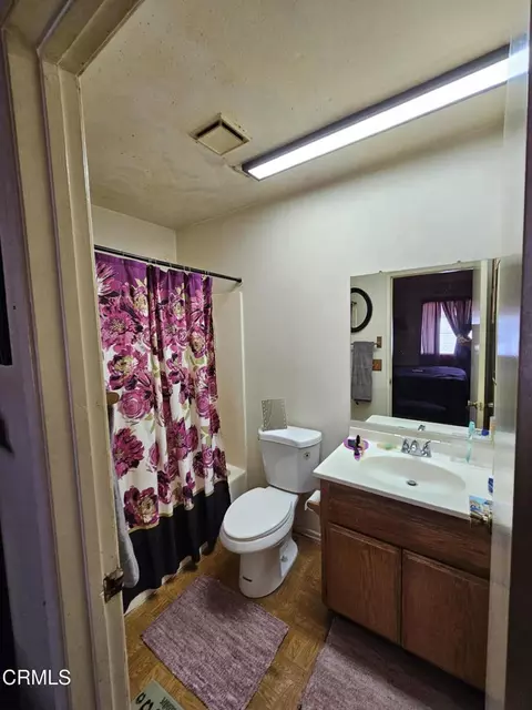 Bath - 420 E B St, Colton, CA 92324 photo 2 of 4