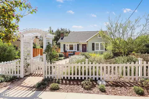 1976 Garfias Dr, Pasadena, CA 91104