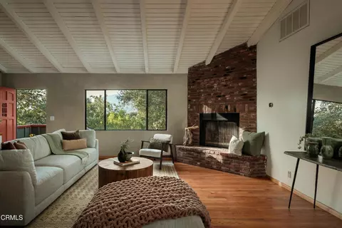 Living - 11049 Cardamine Dr, Tujunga, CA 91042 photo 1 of 5