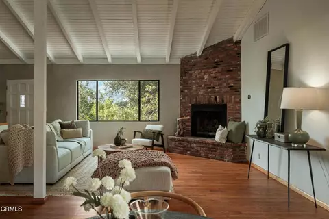 Living - 11049 Cardamine Dr, Tujunga, CA 91042 photo 2 of 5