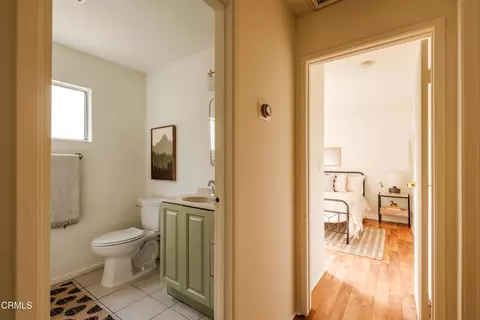 Entry Way - 1101 N Summit Ave #1, Pasadena, CA 91103 photo 1 of 4