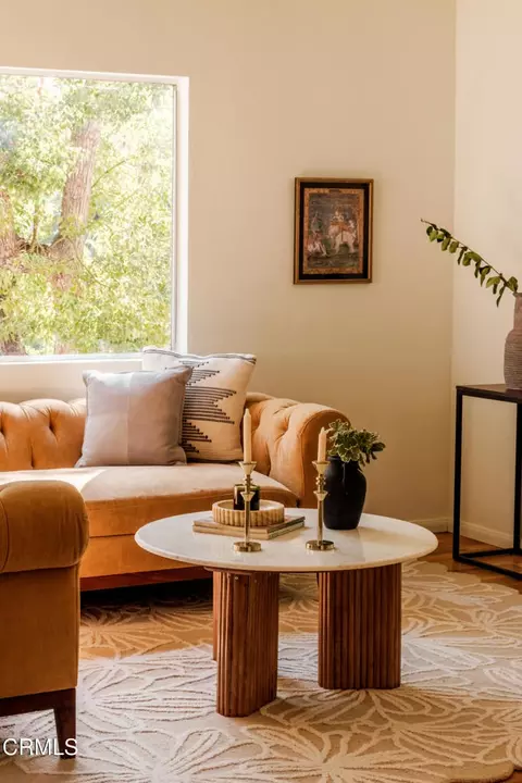 Living - 1101 N Summit Ave #1, Pasadena, CA 91103 photo 6 of 8