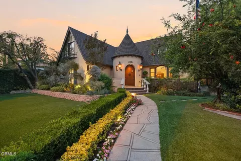 2285 E Orange Grove Blvd, Pasadena, CA 91104