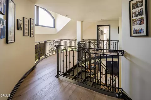 Entry Way - 1475 Rutherford Dr, Pasadena, CA 91103 photo 2 of 2