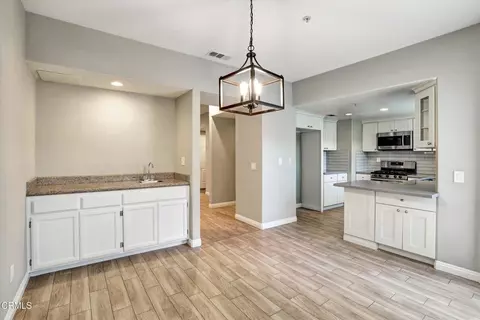 Entry Way - 719 E Tujunga #D, Burbank, CA 91501 photo 1 of 4